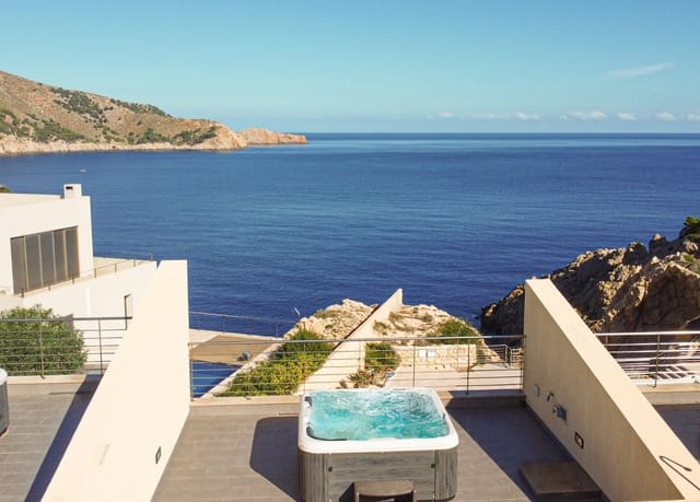 2 quarto Moradia em Banda para venda em Cala Ratjada, Capdepera com piscina garagem - 1 250 000 € (Ref: 9311091)