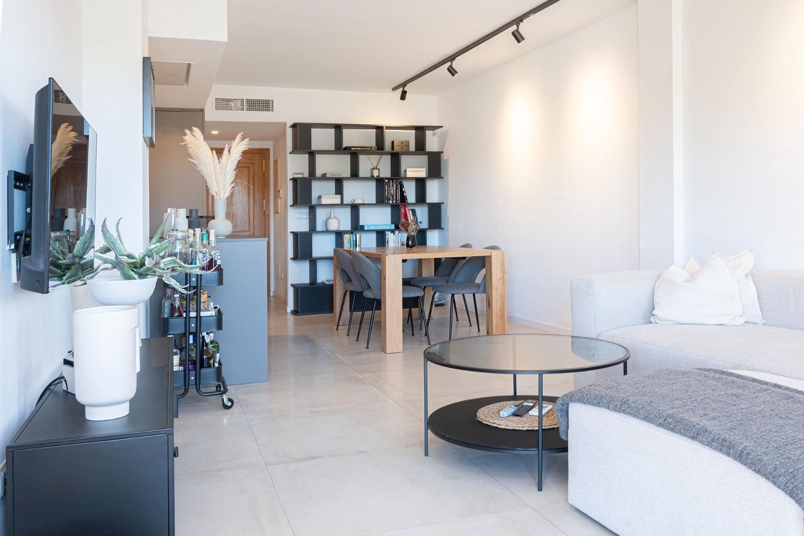 3 bedroom Flat for sale in Palma de Mallorca with pool garage - € 699,000 (Ref: 9357159)