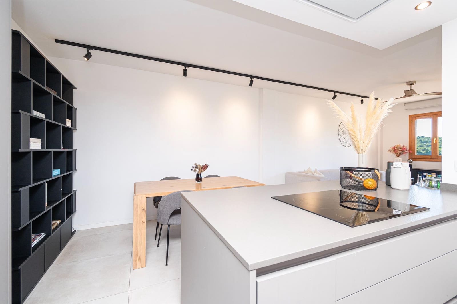 3 bedroom Flat for sale in Palma de Mallorca with pool garage - € 699,000 (Ref: 9357159)