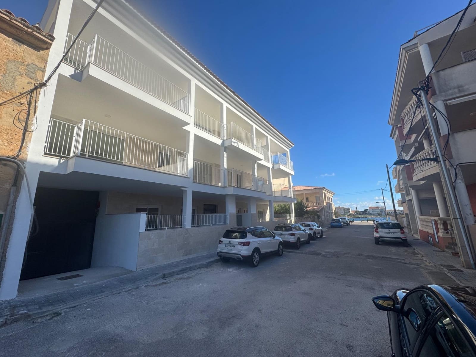 3 bedroom Flat for sale in Ses Salines with garage - € 625,000 (Ref: 9391983)