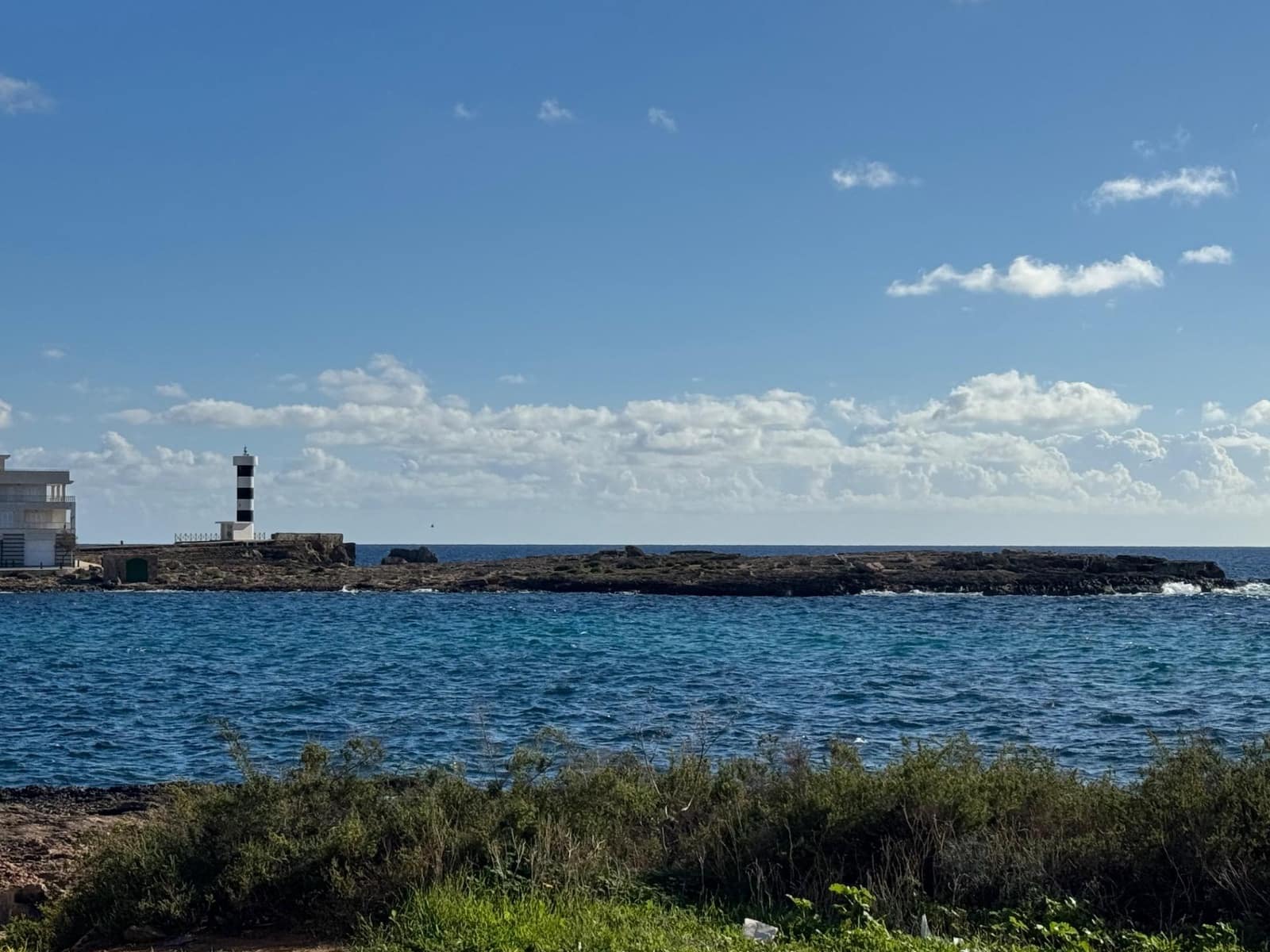 3 bedroom Flat for sale in Ses Salines with garage - € 625,000 (Ref: 9391983)