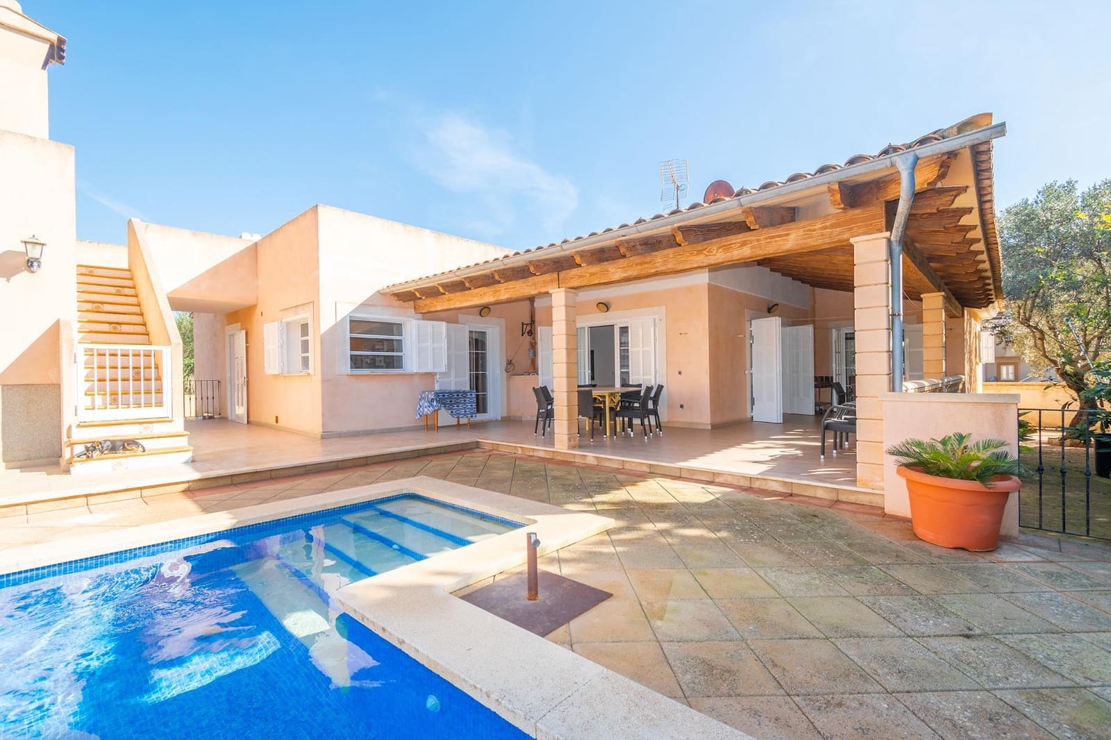 5 sovrum Villa till salu i Portocolom med pool garage - 2 000 000 € (Ref: 9398689)