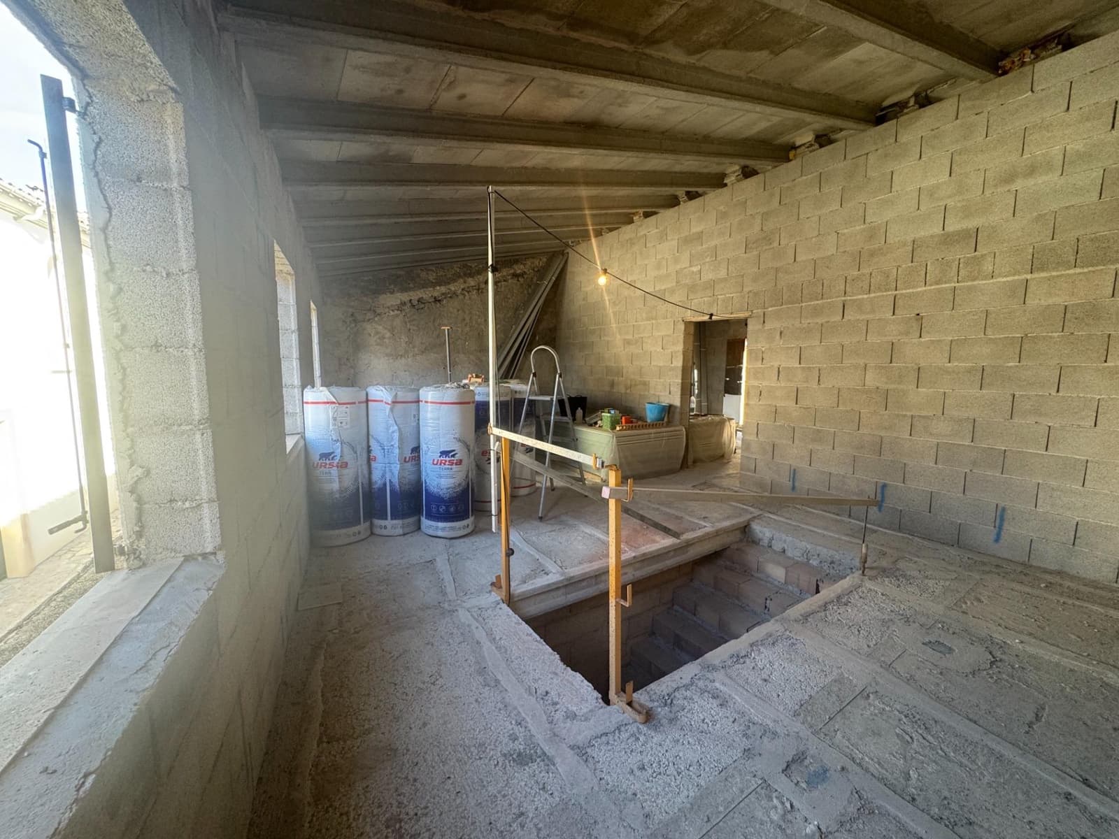 5 soveværelse Byhus til salg i Sant Joan med garage - € 440.000 (Ref: 9425778)