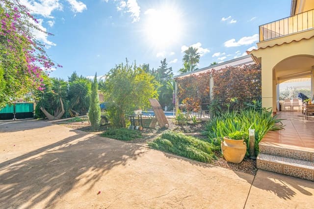 6 makuuhuone Huvila myytävänä paikassa Sa Coma, Sant Llorenç des Cardassar mukana uima-altaan - 1 150 000 € (Ref: 9440256)