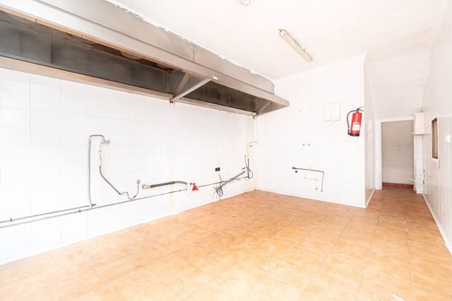 Kommersiell til leie i Puerto de Andratx, Andratx - € 2 000 (Ref: 9462527)