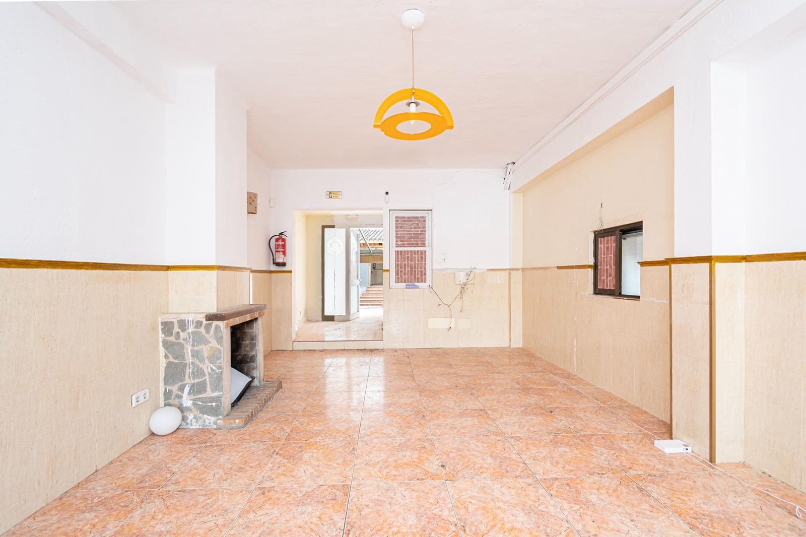 Gewerbe zu vermieten in Puerto de Andratx - 2.000 € (Ref: 9462527)