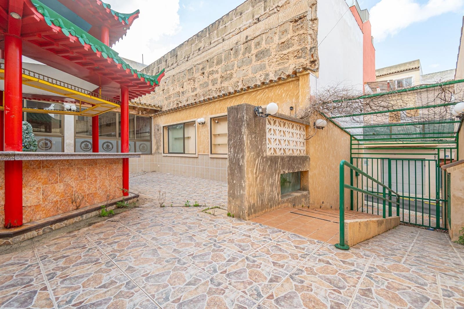 Gewerbe zu vermieten in Puerto de Andratx - 2.000 € (Ref: 9462527)