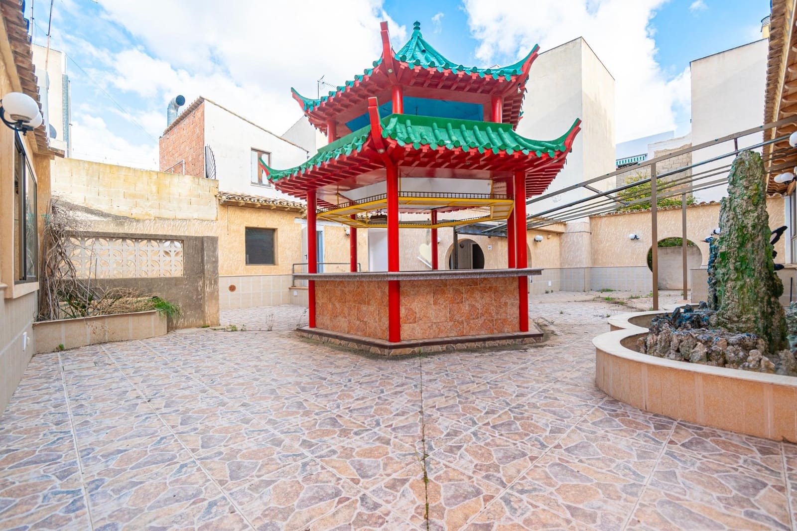 Gewerbe zu vermieten in Puerto de Andratx - 2.000 € (Ref: 9462527)