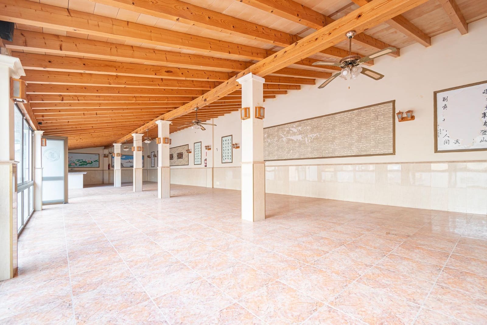Commercial for rent in Puerto de Andratx - € 1,950 (Ref: 9462527)