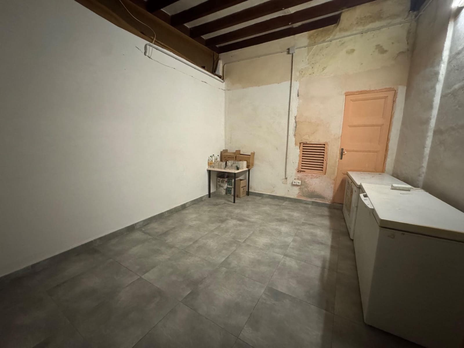 Kommersiell att hyra i Montuiri - 1 000 € (Ref: 9530845)