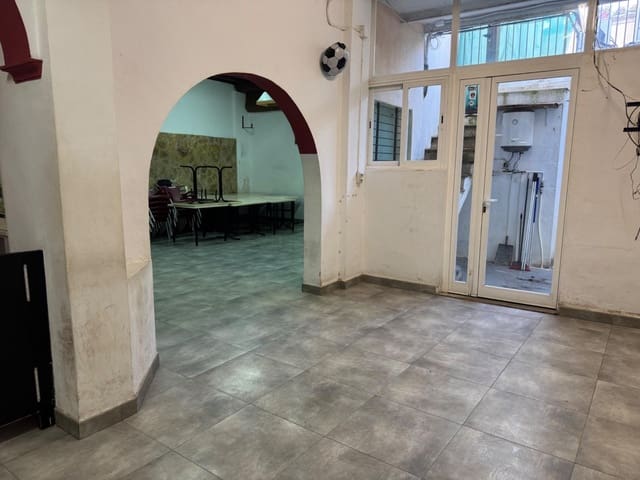 Kommersiell att hyra i Montuïri - 1 000 € (Ref: 9530845)