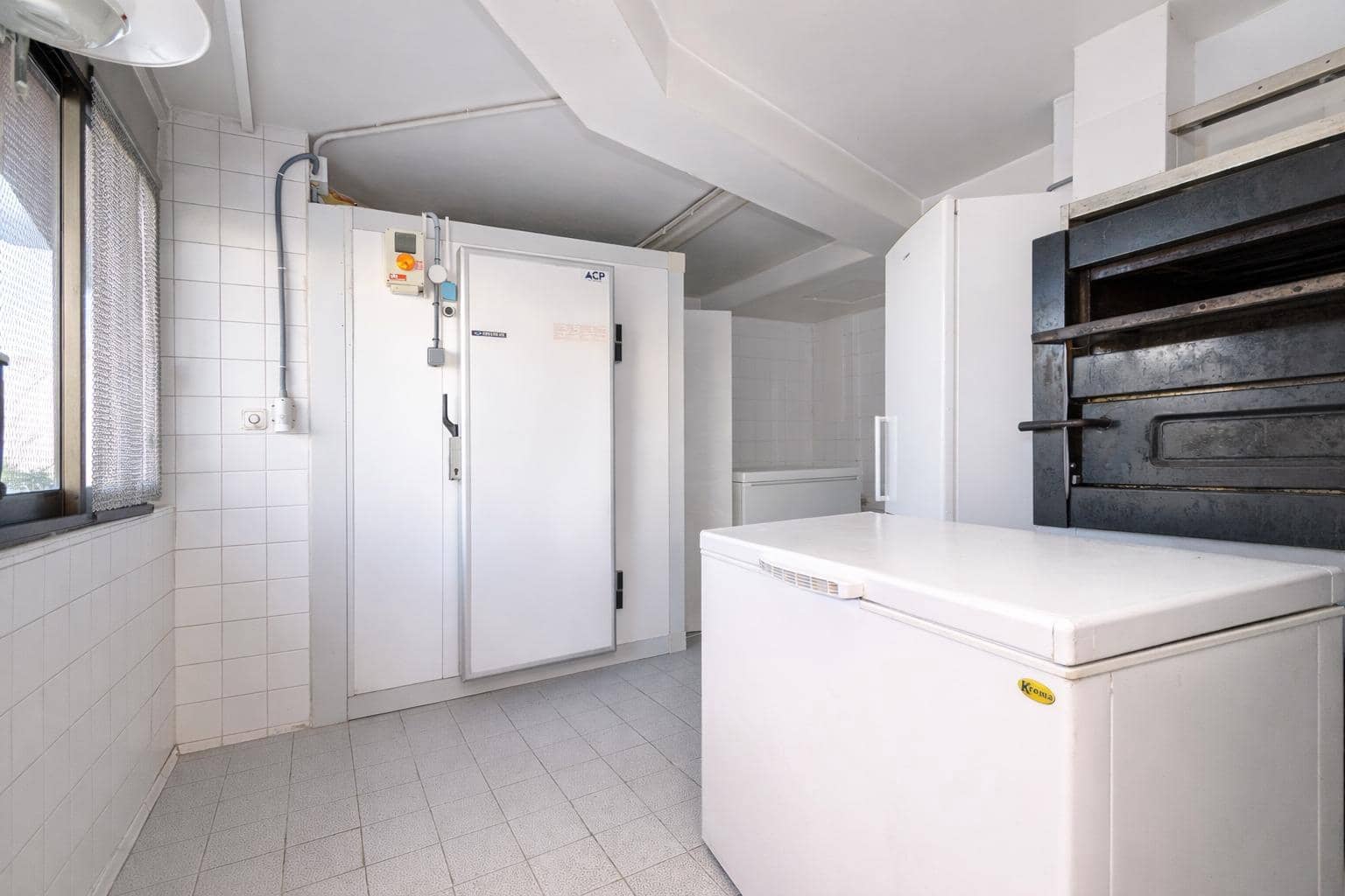 2 soveværelse Virksomhed til leje i Palma de Mallorca - € 2.300 (Ref: 9591561)