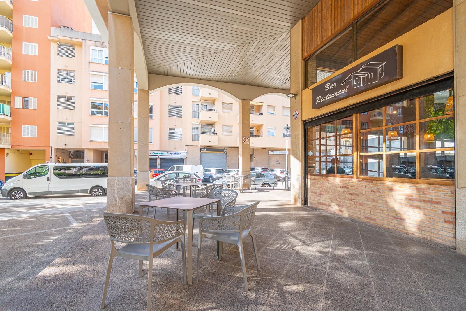 2 bedroom Business for rent in Palma de Mallorca - € 1,900 (Ref: 9591561)