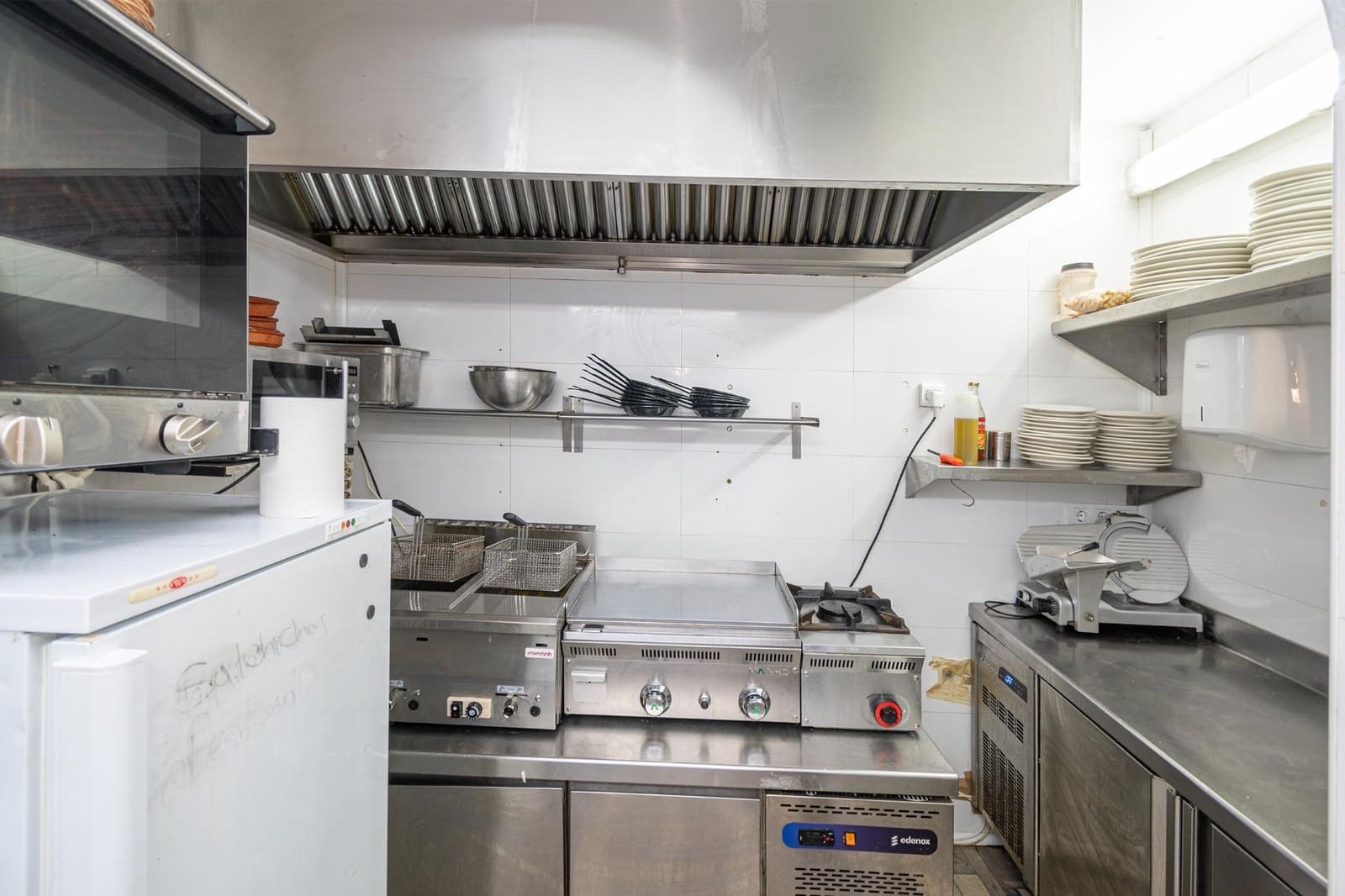 Negocio de 2 habitaciones en Andratx en alquiler - 2.350 € (Ref: 9637795)