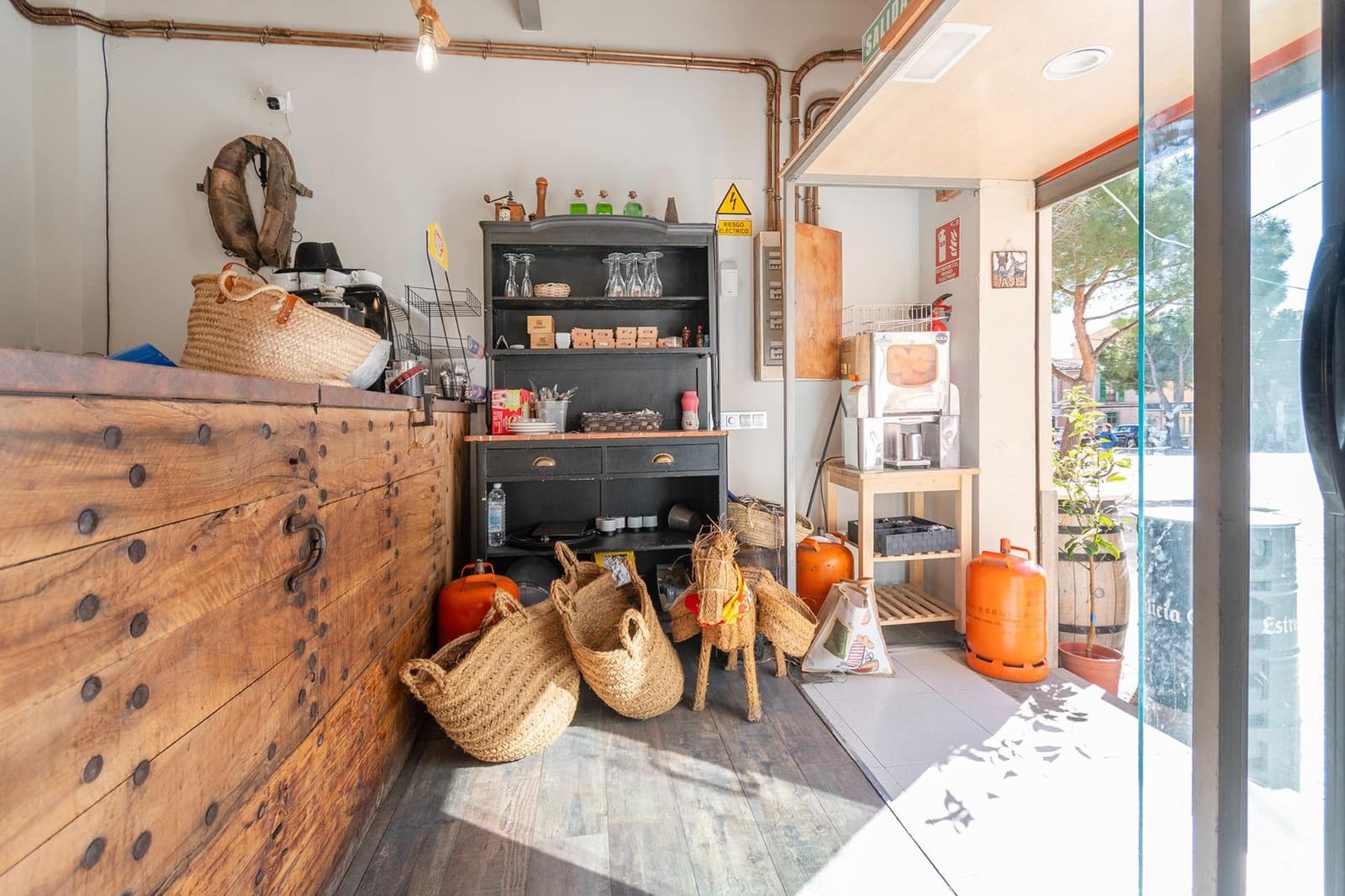 Negocio de 2 habitaciones en Andratx en alquiler - 2.350 € (Ref: 9637795)