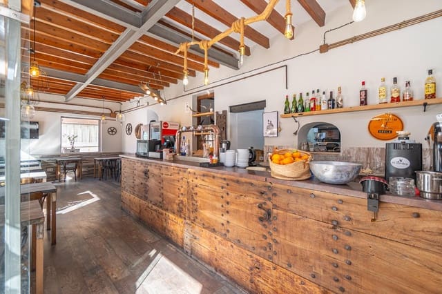 Negocio de 2 habitaciones en Andratx en alquiler - 2.350 € (Ref: 9637795)