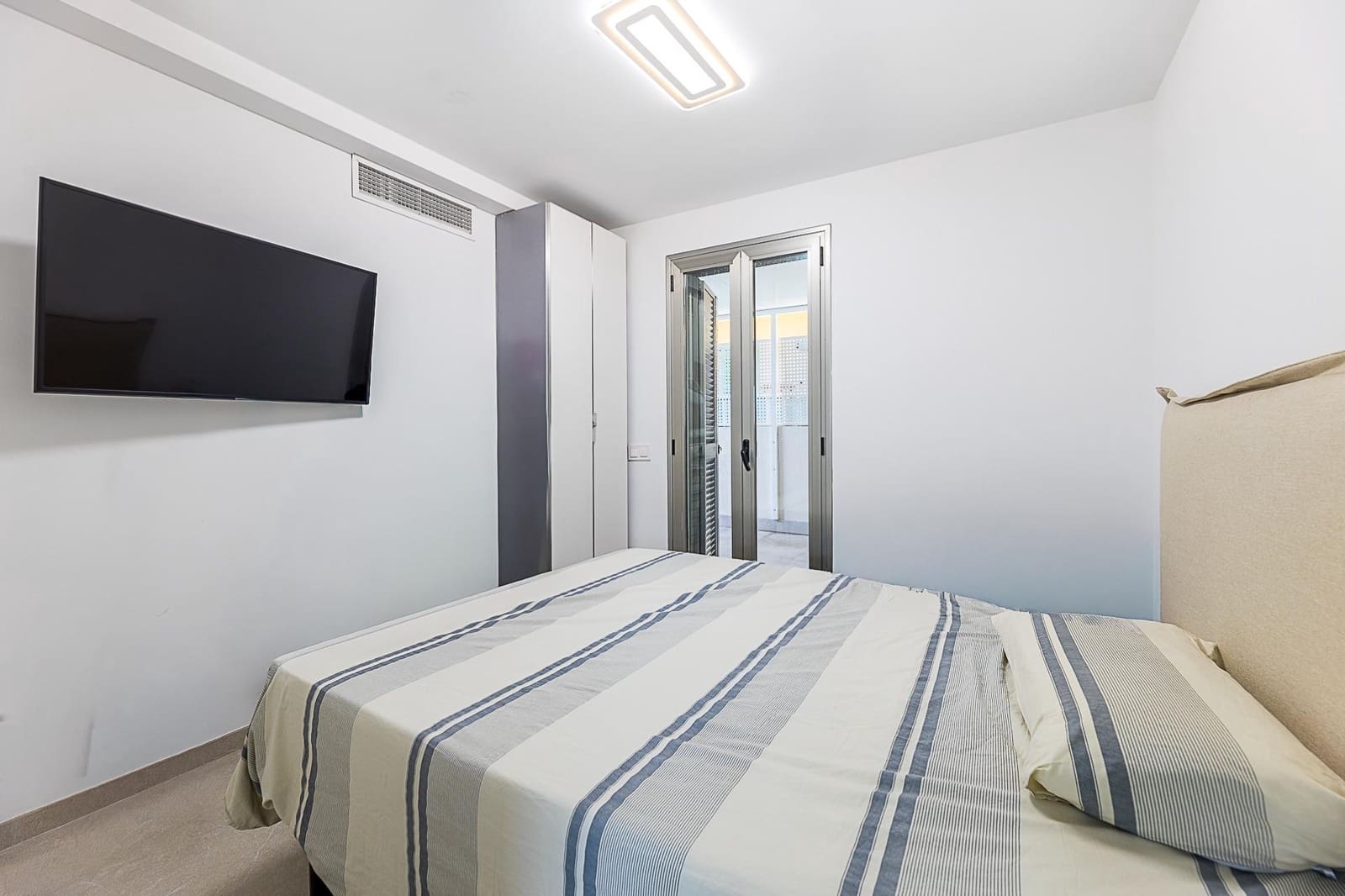 2 soveværelse Strandlejlighed til salg i Palma de Mallorca med swimmingpool - € 849.000 (Ref: 9691140)