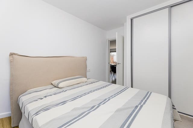 2 soveværelse Strandlejlighed til salg i Palma de Mallorca med swimmingpool - € 849.000 (Ref: 9691140)