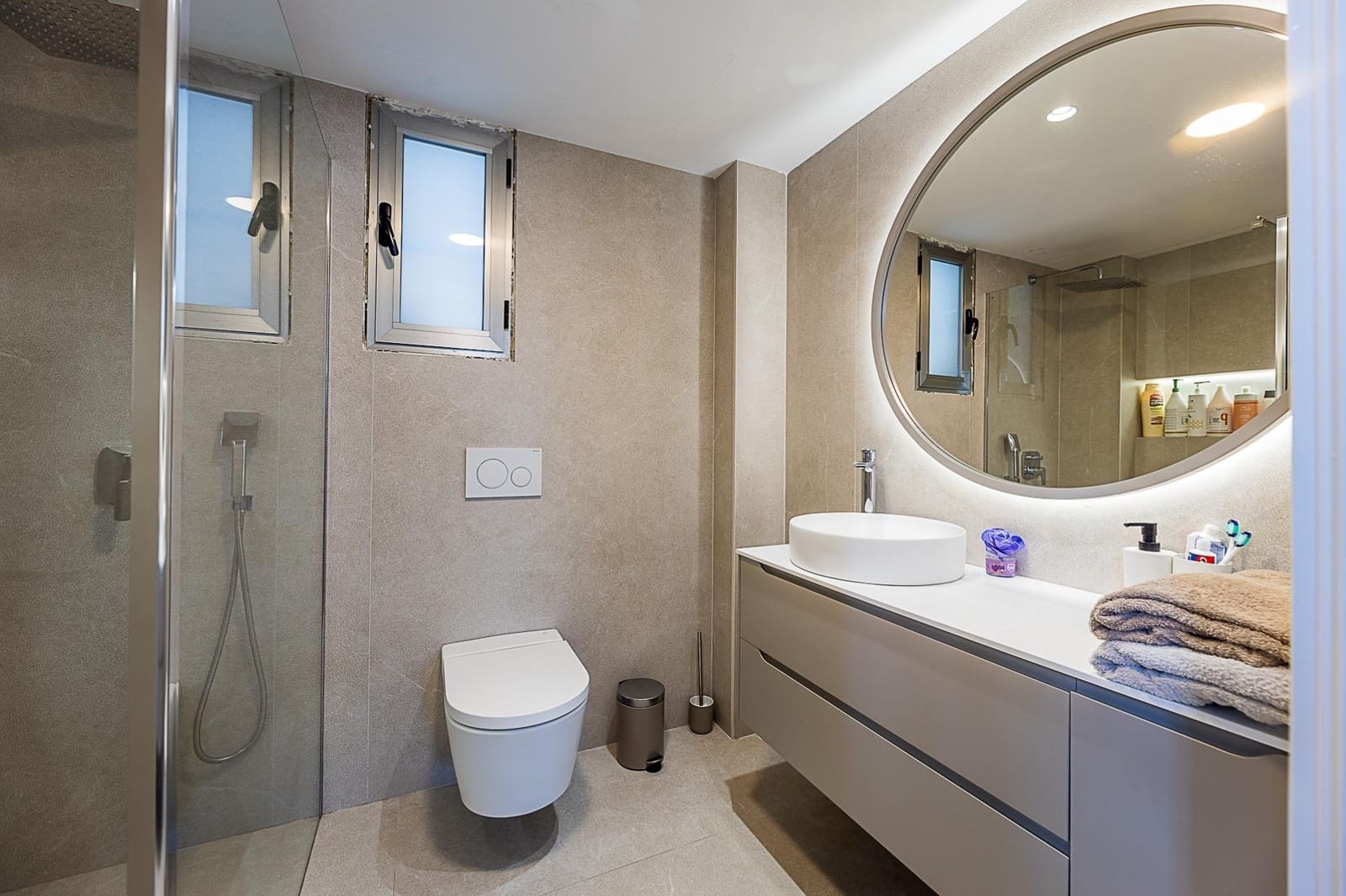 2 soveværelse Strandlejlighed til salg i Palma de Mallorca med swimmingpool - € 849.000 (Ref: 9691140)