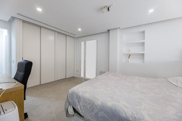 2 soveværelse Strandlejlighed til salg i Palma de Mallorca med swimmingpool - € 849.000 (Ref: 9691140)