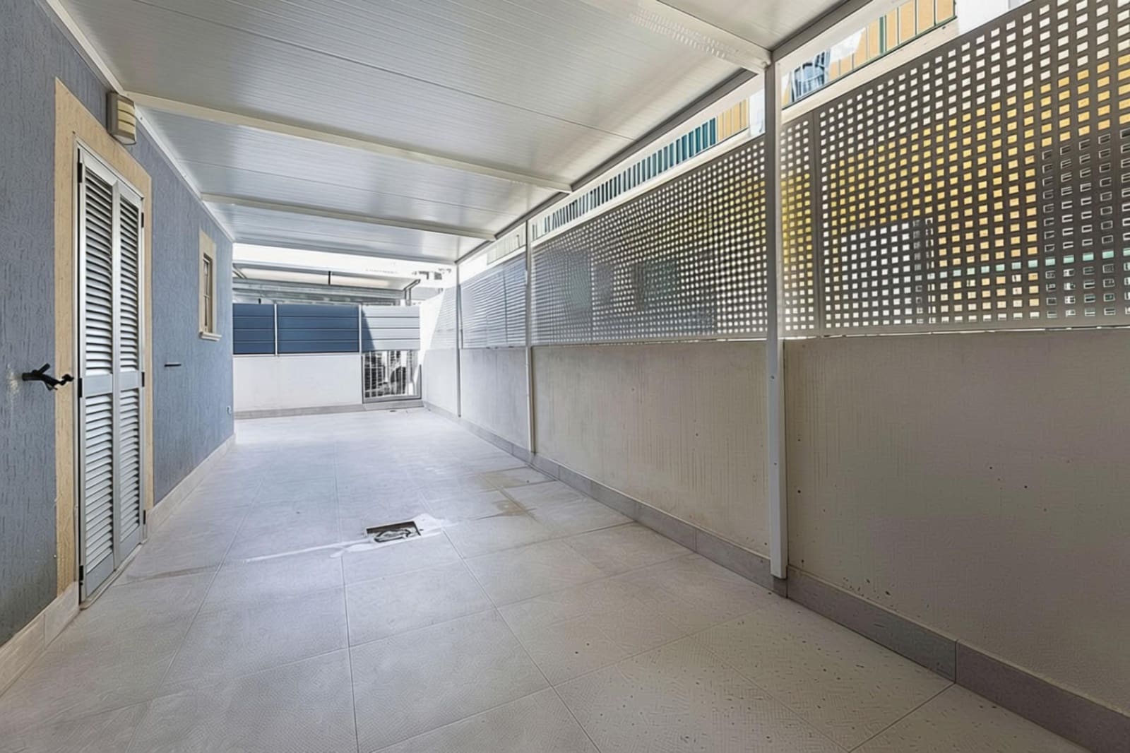 2 Zimmer Strandapartment zu verkaufen in Palma de Mallorca mit Pool - 625.000 € (Ref: 9691140)