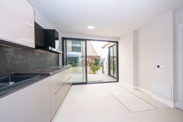 Apartamento de 2 habitaciones en Selva en venta - 695.000 € (Ref: 9741904)