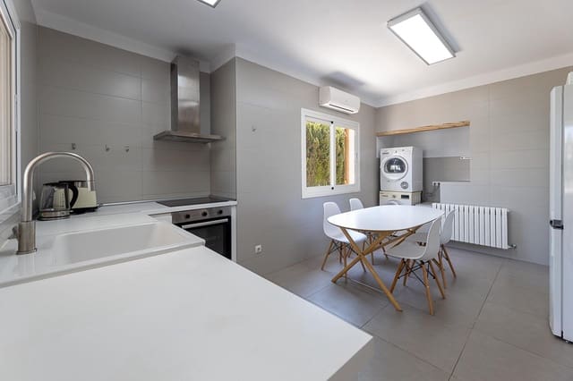 3 soverom Villa til salgs i Palma de Mallorca med svømmebasseng garasje - € 2 500 000 (Ref: 9745320)