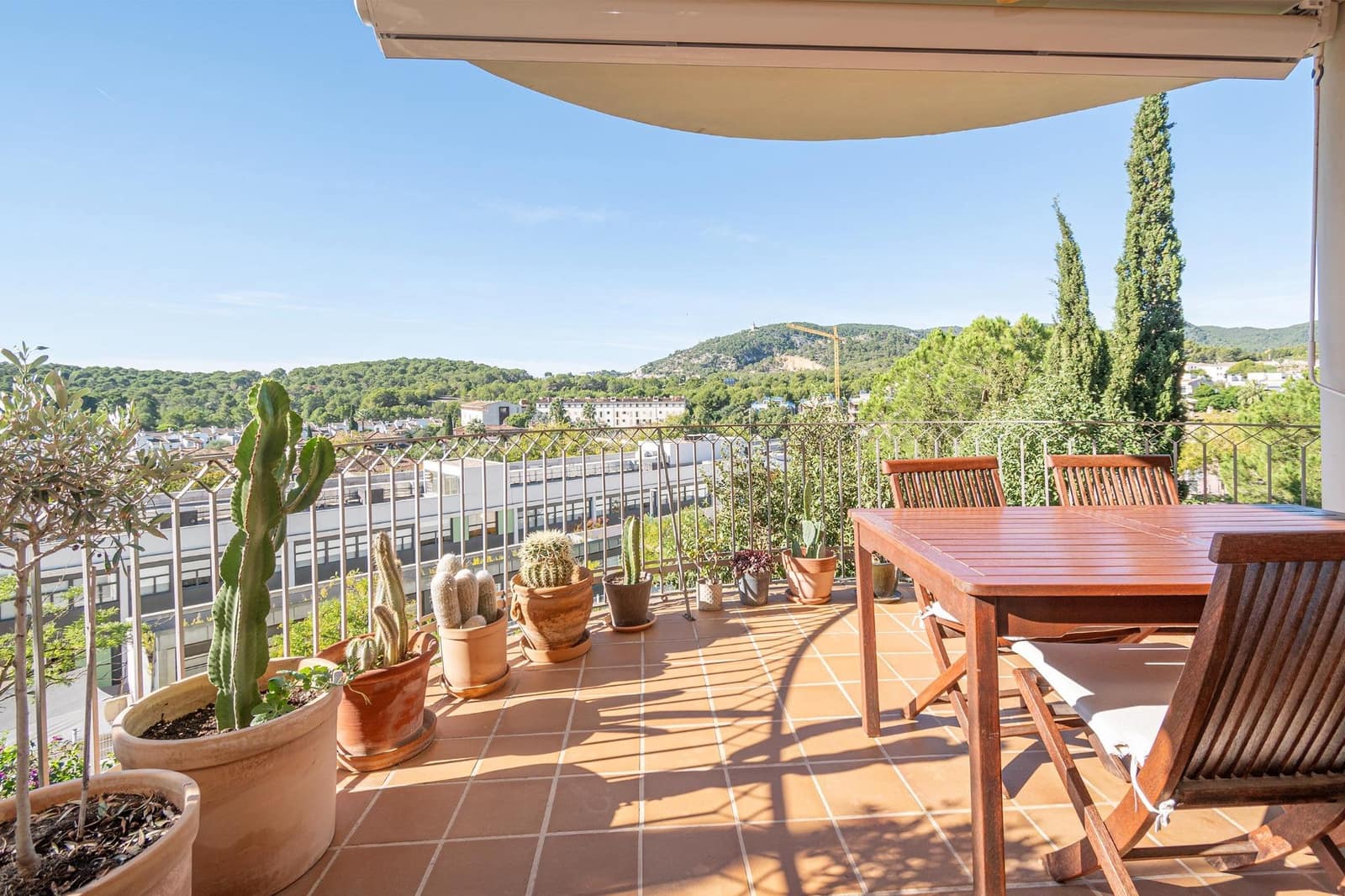 3 makuuhuone Asunto vuokrattavana paikassa Palma de Mallorca mukana uima-altaan 
autotalli - 2 500 € (Ref: 9755926)