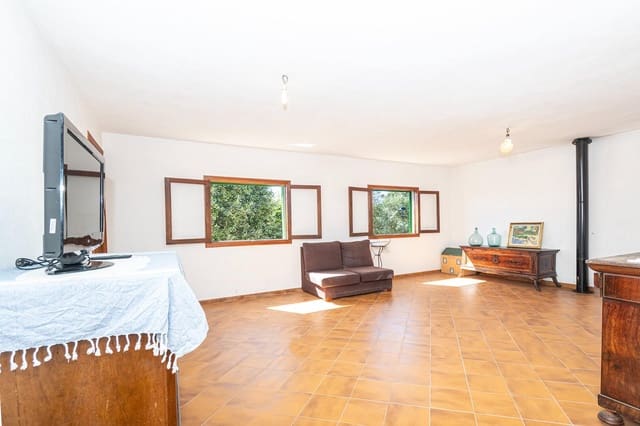 6 bedroom Finca/Country House for sale in Sencelles with garage - € 890,000 (Ref: 9755927)