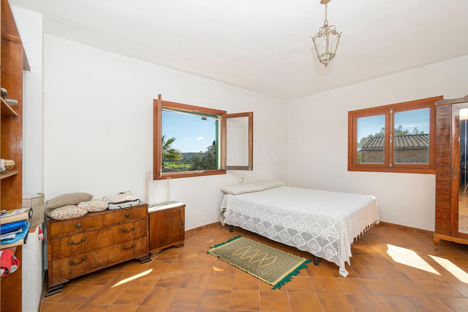 6 bedroom Finca/Country House for sale in Sencelles with garage - € 890,000 (Ref: 9755927)