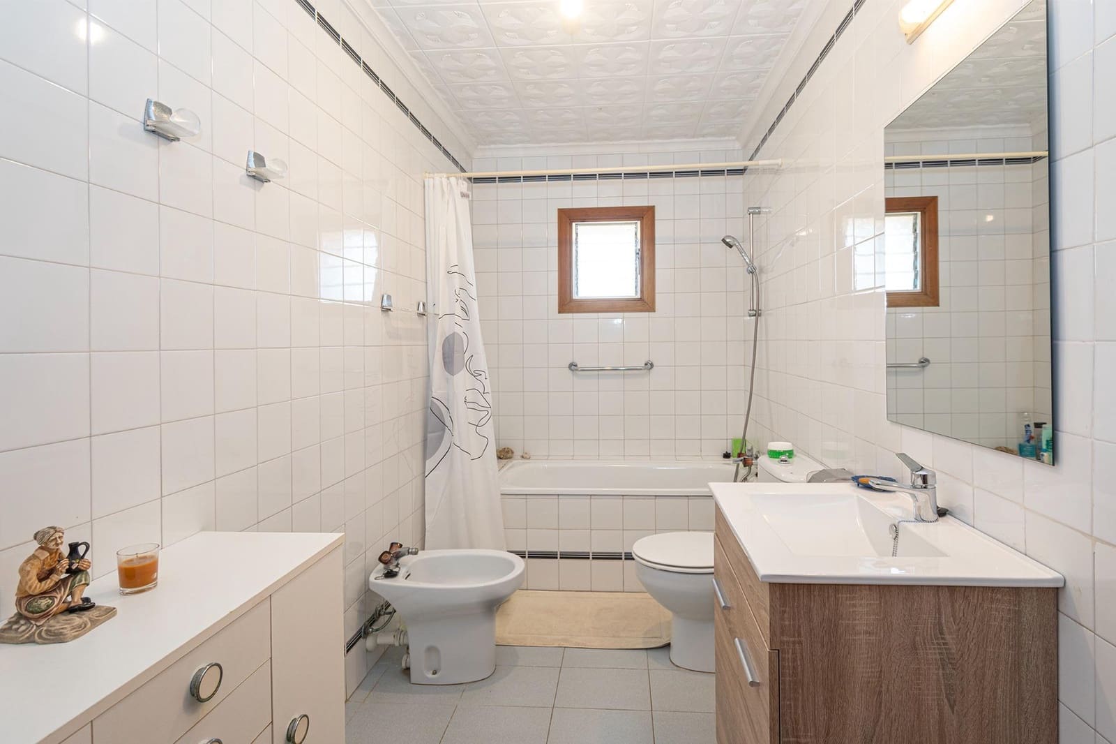 6 bedroom Finca/Country House for sale in Sencelles with garage - € 890,000 (Ref: 9755927)