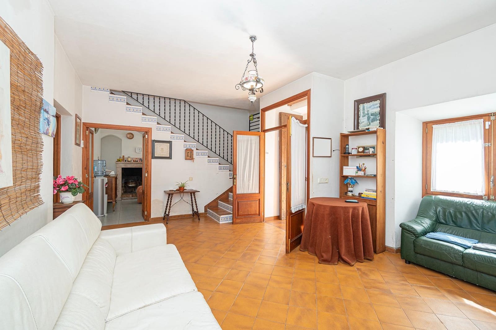 6 bedroom Finca/Country House for sale in Sencelles with garage - € 890,000 (Ref: 9755927)