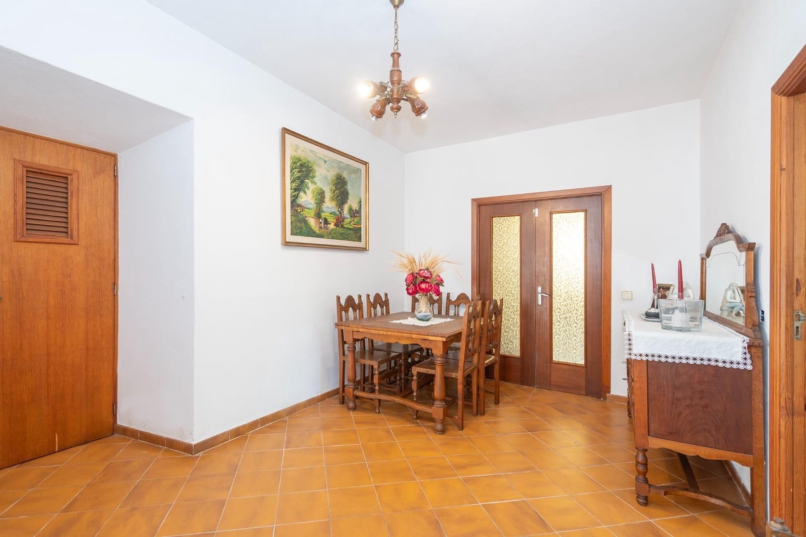 6 bedroom Finca/Country House for sale in Sencelles with garage - € 890,000 (Ref: 9755927)