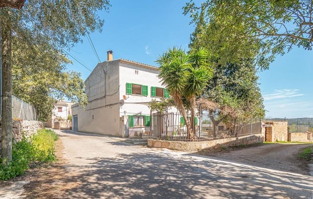 6 bedroom Finca/Country House for sale in Sencelles with garage - € 890,000 (Ref: 9755927)