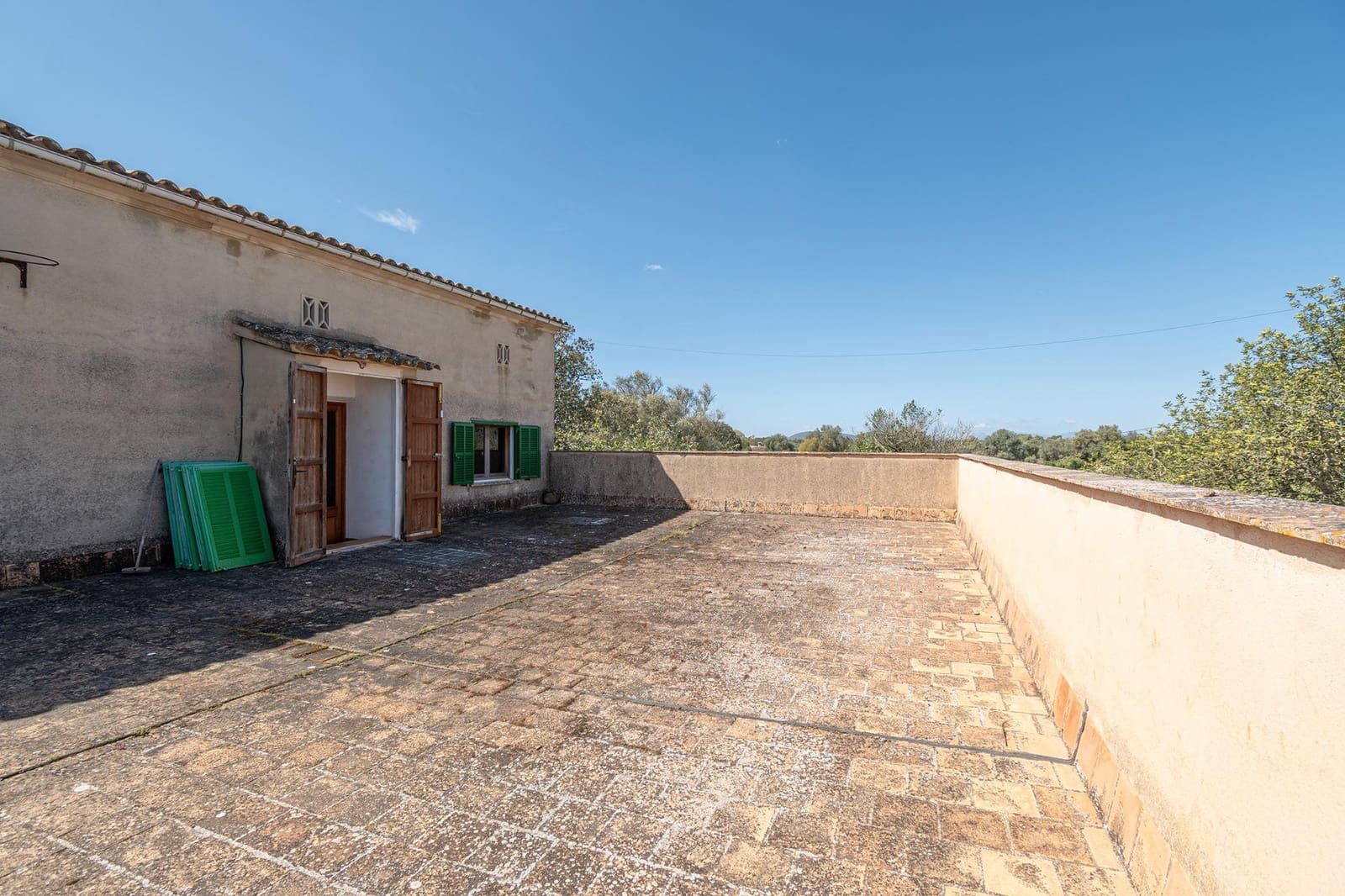 6 bedroom Finca/Country House for sale in Sencelles with garage - € 890,000 (Ref: 9755927)