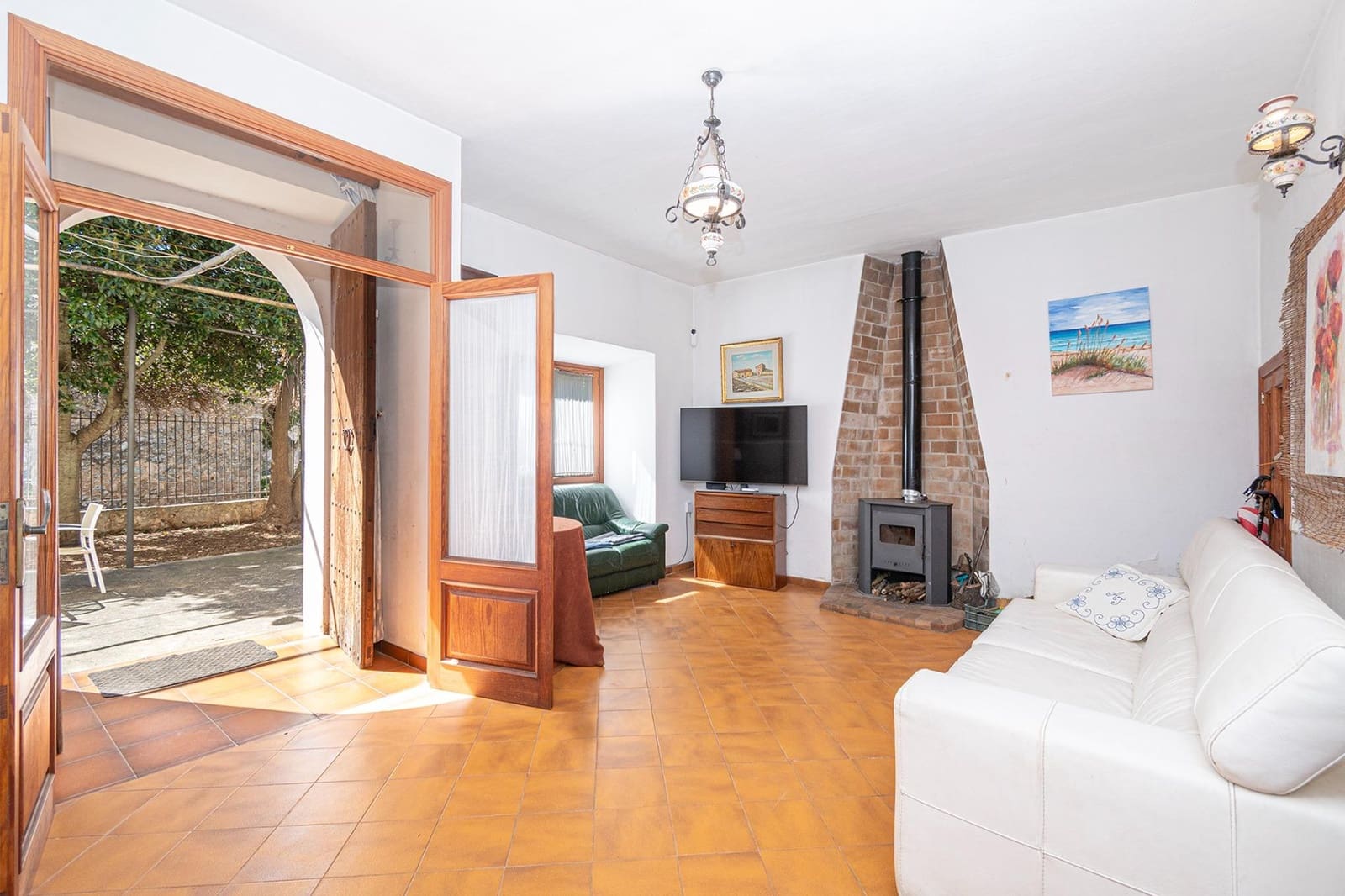 6 bedroom Finca/Country House for sale in Sencelles with garage - € 890,000 (Ref: 9755927)