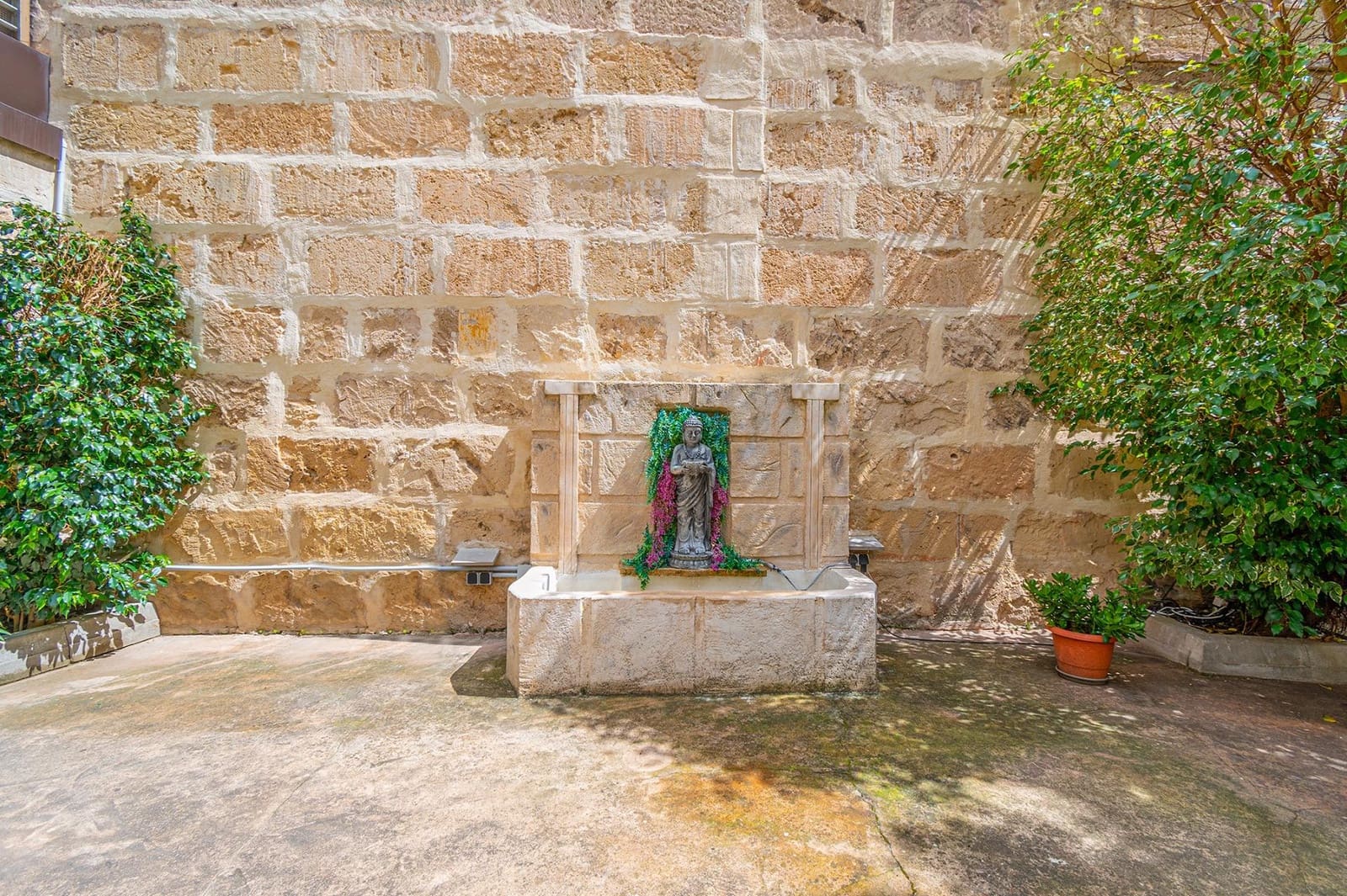 2 bedroom Apartment for sale in Palma de Mallorca - € 695,000 (Ref: 9780769)