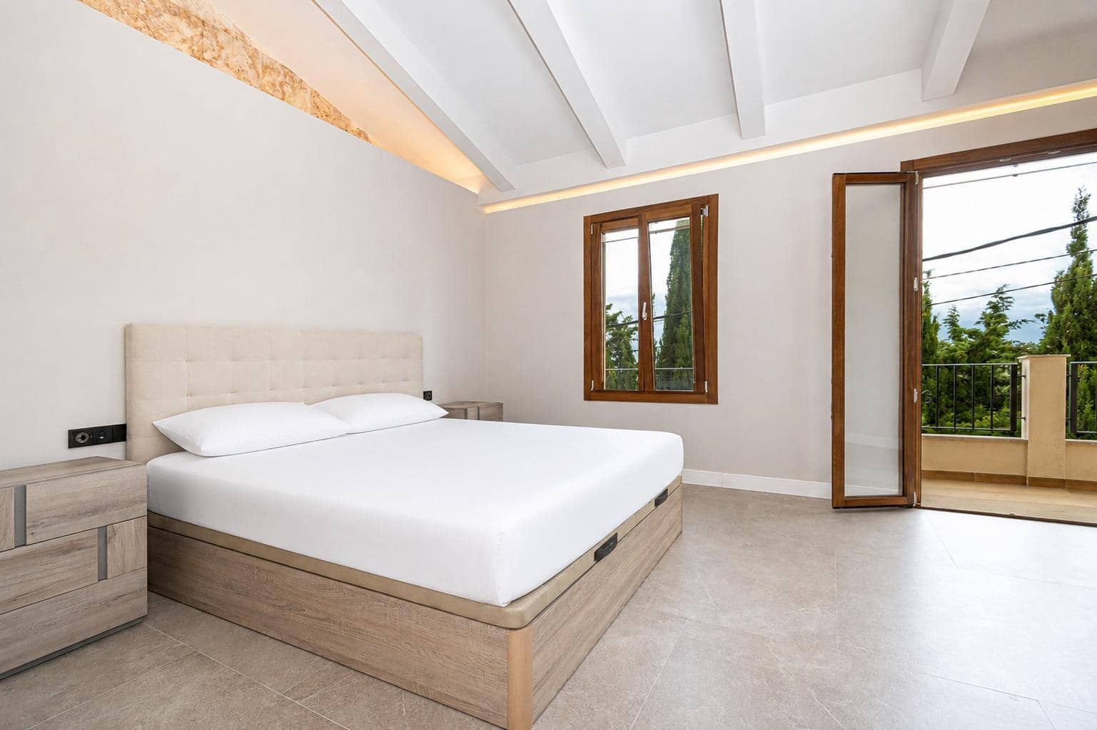 Ático de 2 habitaciones en Selva en alquiler con garaje - 2.500 € (Ref: 9826634)