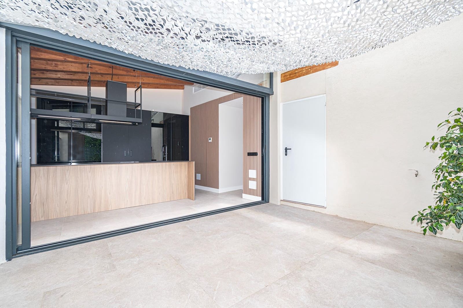 Ático de 2 habitaciones en Selva en alquiler con garaje - 2.500 € (Ref: 9826634)