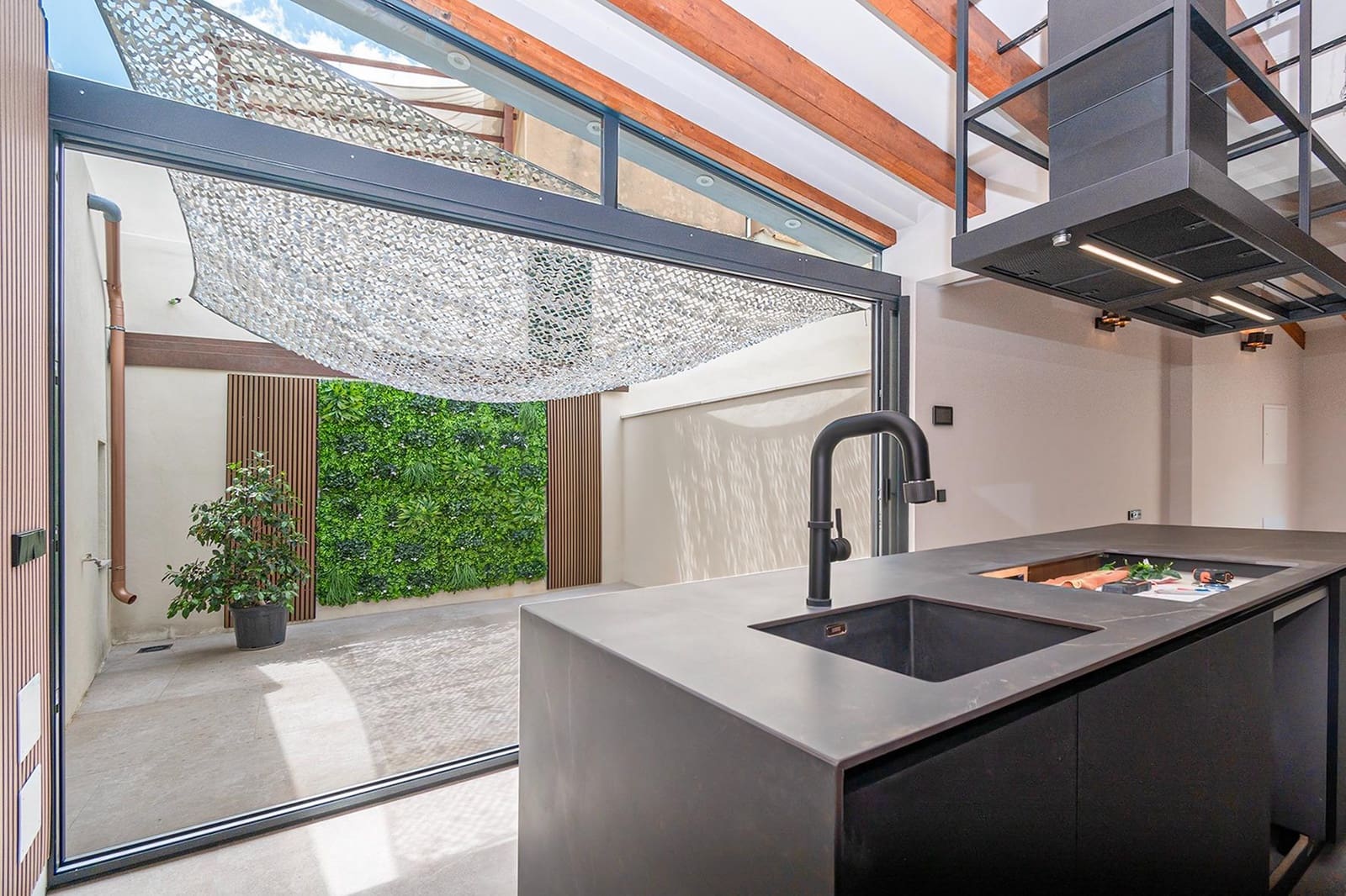 Ático de 2 habitaciones en Selva en alquiler con garaje - 2.500 € (Ref: 9826634)