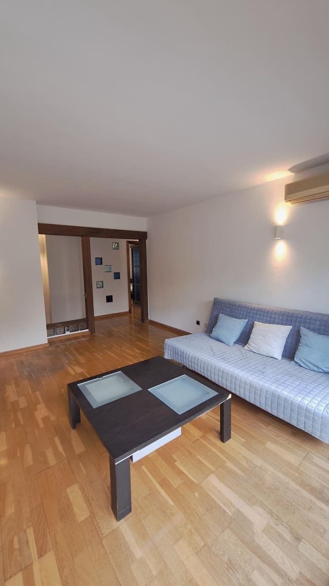 Appartement de 2 chambres à louer à Palma de Mallorca avec garage - 1 300 € (Ref: 9916055)