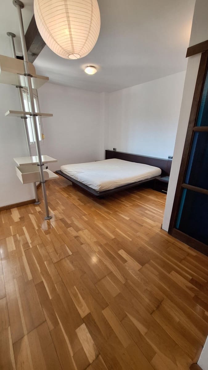 Appartement de 2 chambres à louer à Palma de Mallorca avec garage - 1 300 € (Ref: 9916055)