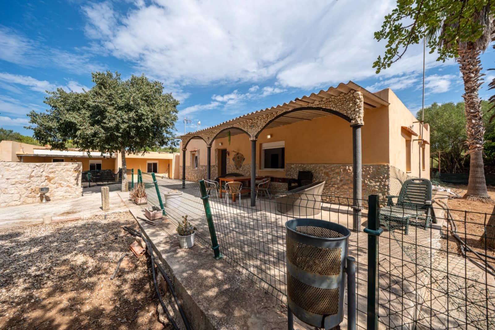 6 sypialnia Finka/Dom wiejski na sprzedaż w Llucmajor - 580 000 € (Ref: 10022586)