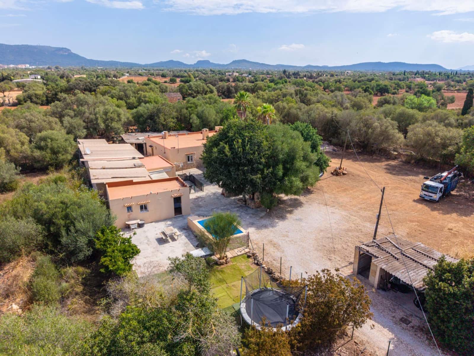 6 sypialnia Finka/Dom wiejski na sprzedaż w Llucmajor - 580 000 € (Ref: 10022586)