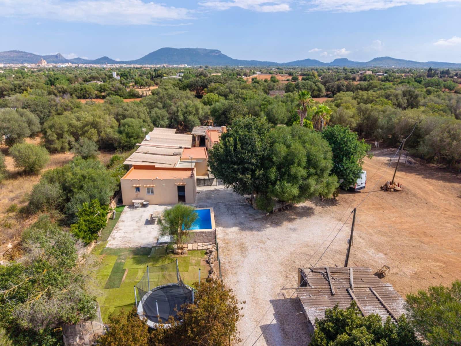 6 sypialnia Finka/Dom wiejski na sprzedaż w Llucmajor - 580 000 € (Ref: 10022586)