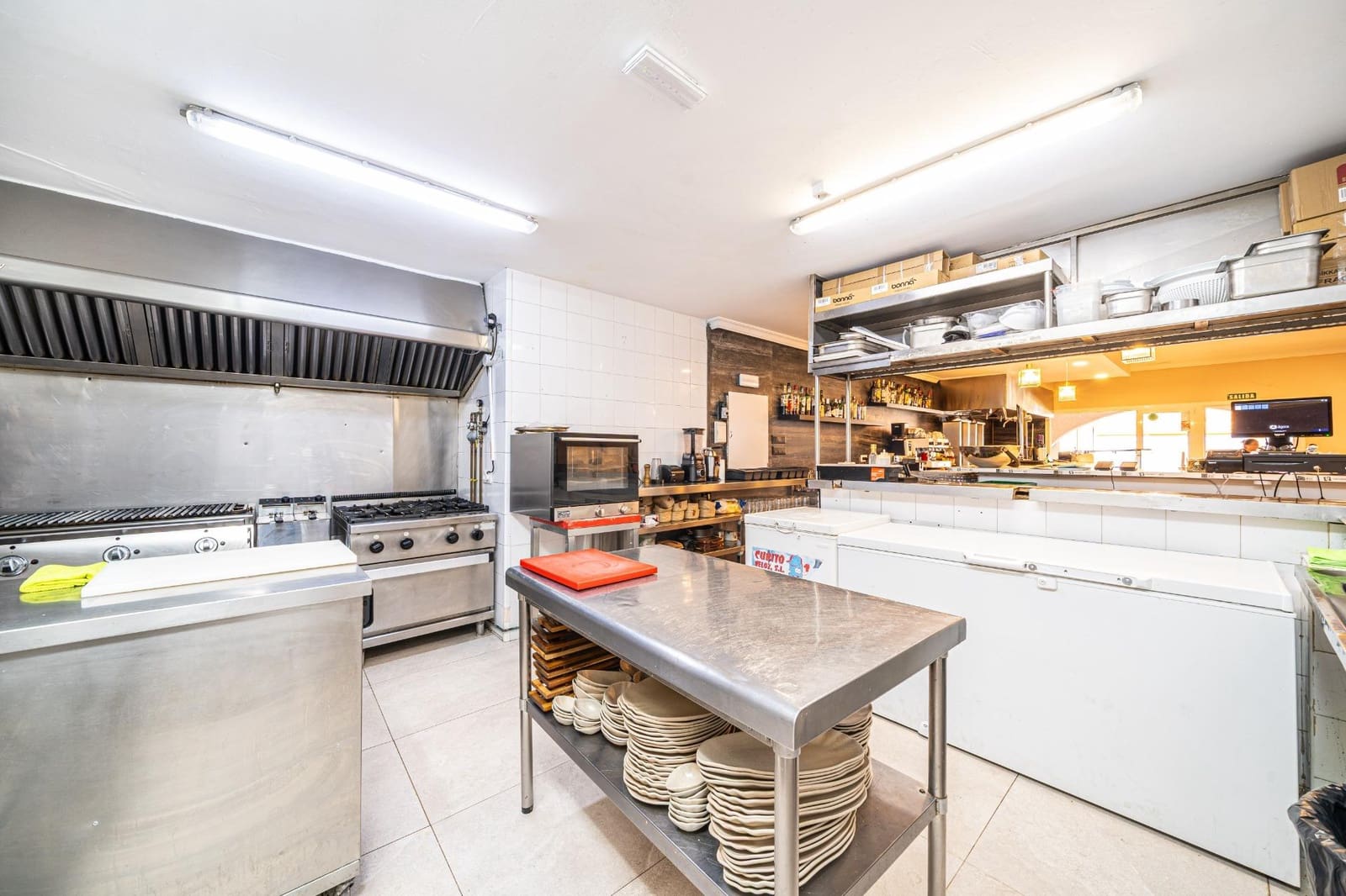 Yritys vuokrattavana paikassa Magalluf - 1 850 € (Ref: 10025858)