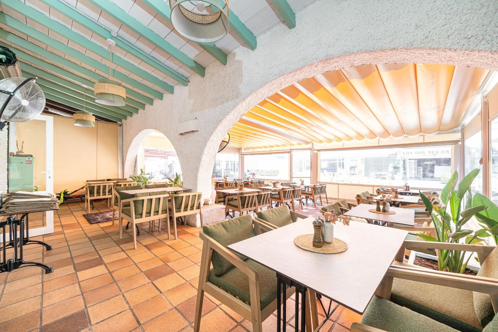Yritys vuokrattavana paikassa Magalluf - 1 850 € (Ref: 10025858)