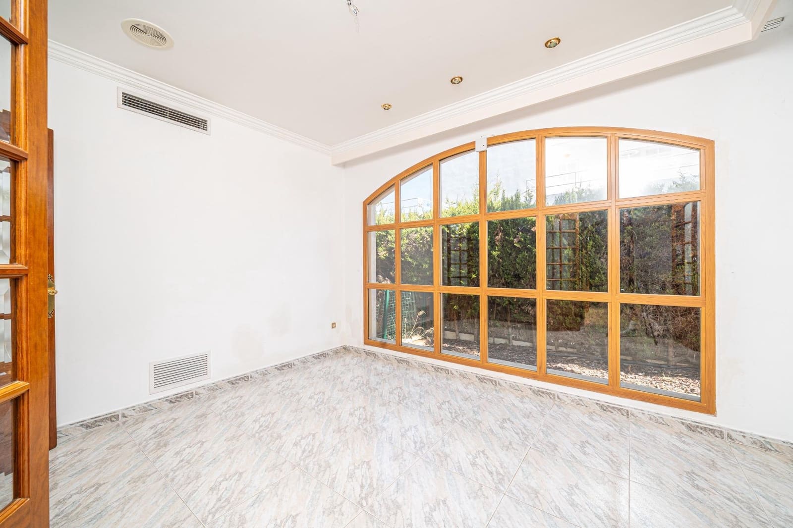 6 soverom Villa til salgs i Son Veri Nou med svømmebasseng garasje - € 1 450 000 (Ref: 10025859)