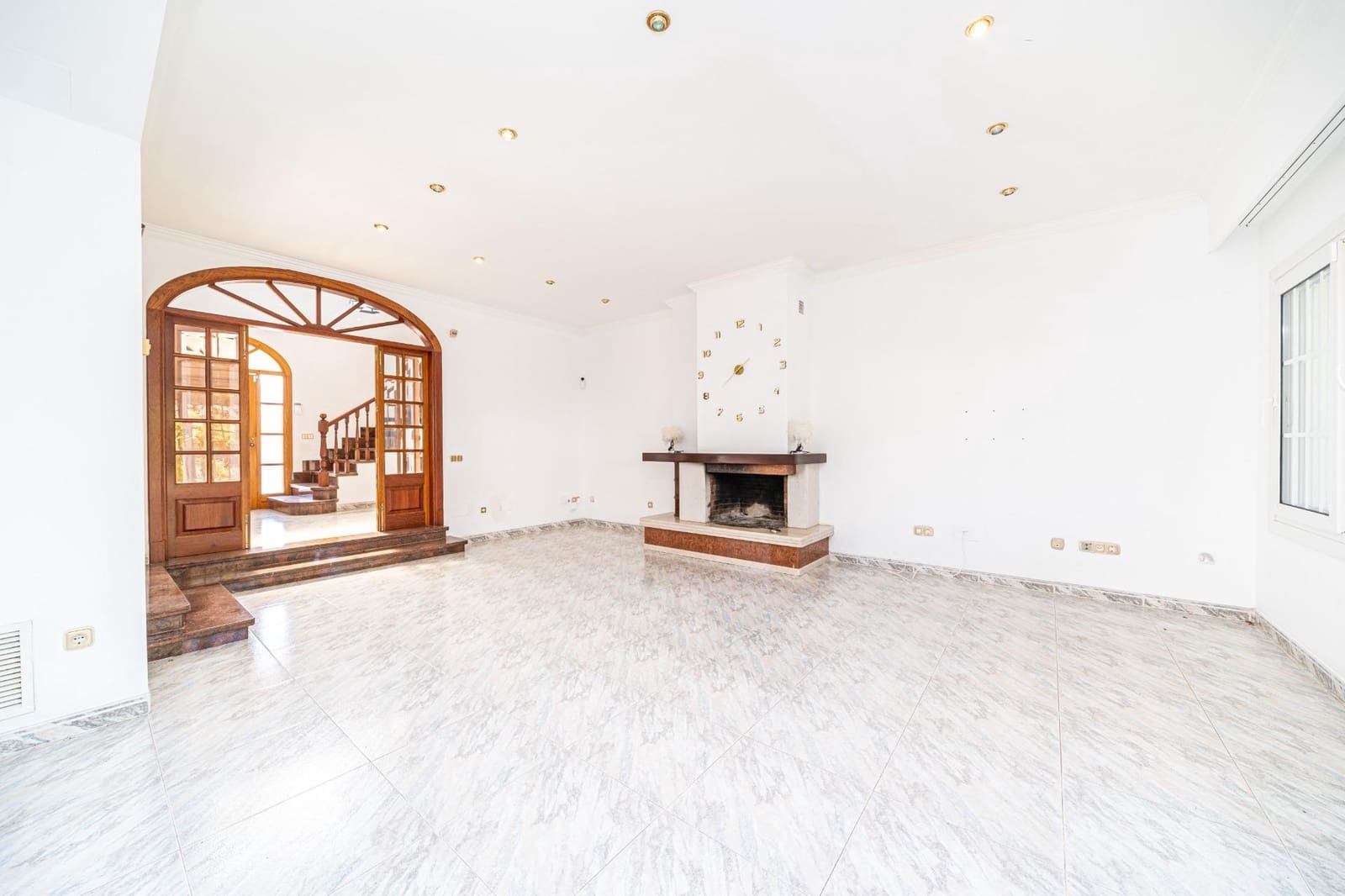 6 soverom Villa til salgs i Son Veri Nou med svømmebasseng garasje - € 1 450 000 (Ref: 10025859)