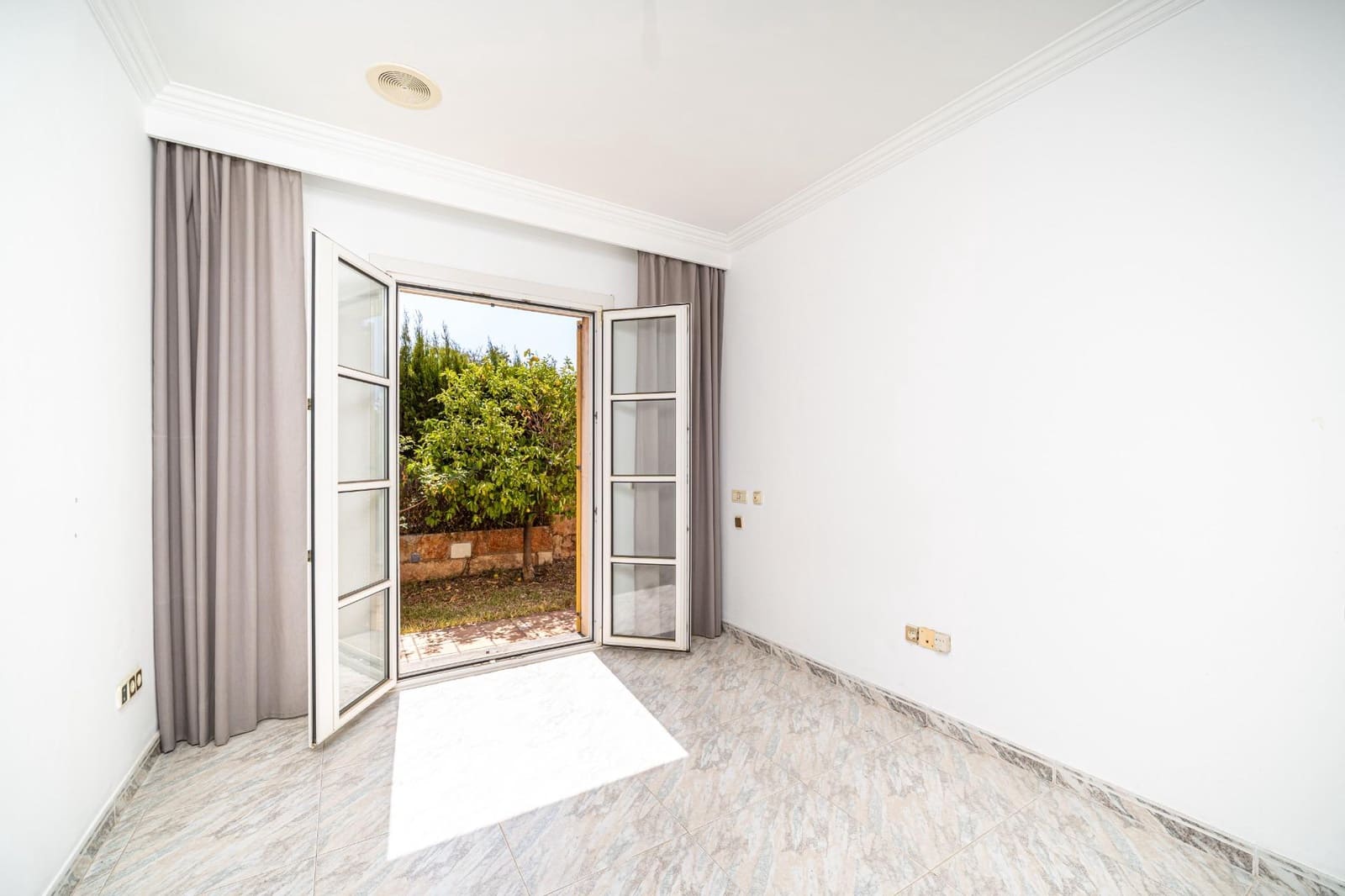 6 soverom Villa til salgs i Son Veri Nou med svømmebasseng garasje - € 1 450 000 (Ref: 10025859)